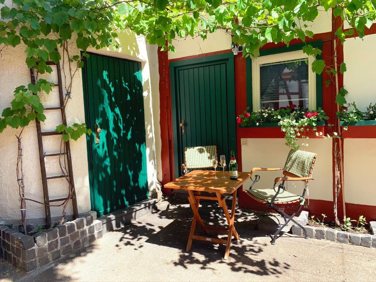 Historische Ferienwohnung Mit Kamin In Lich Екстериор снимка